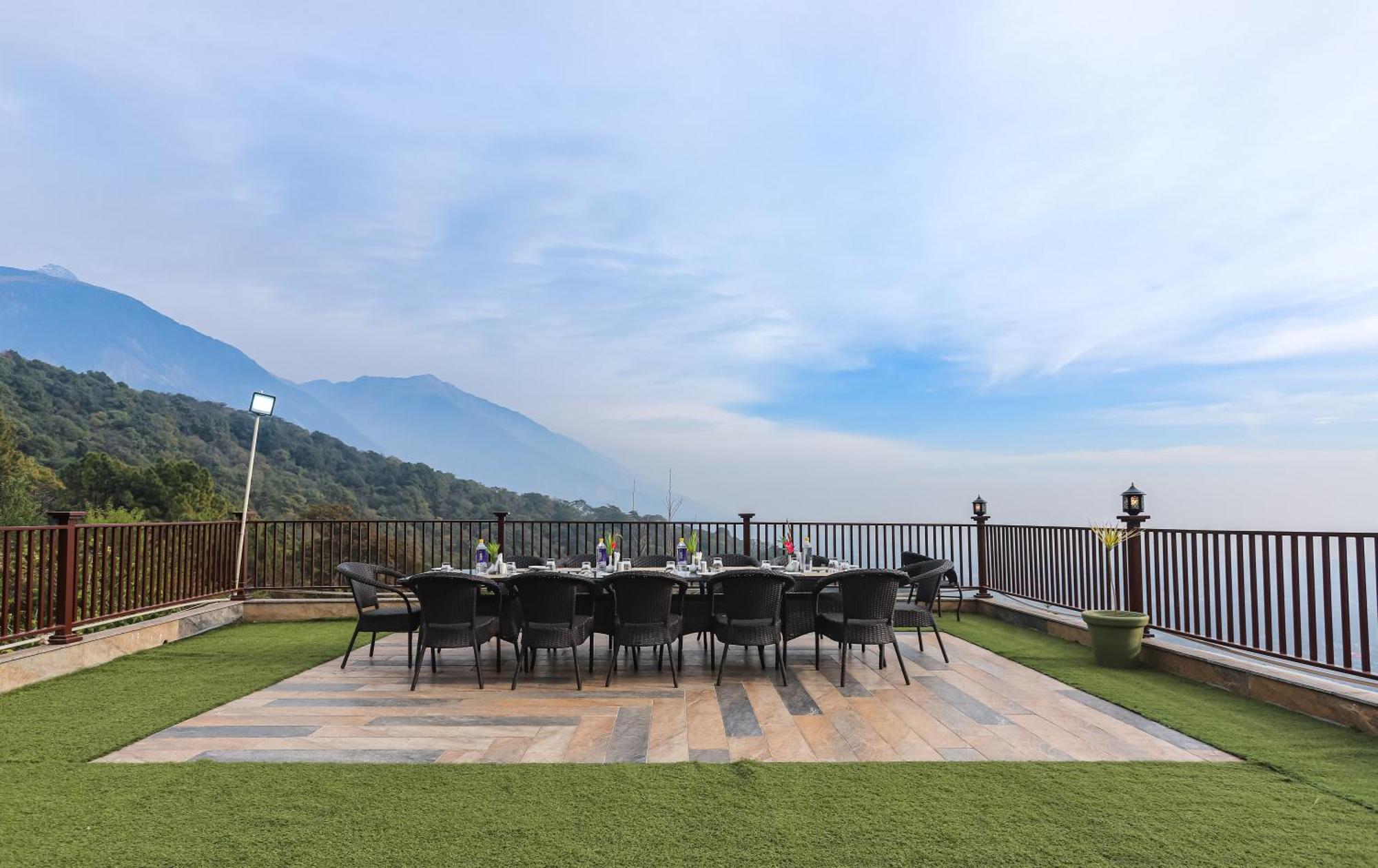 Regenta Resort Exotica Dharamshala On Hilltop エクステリア 写真
