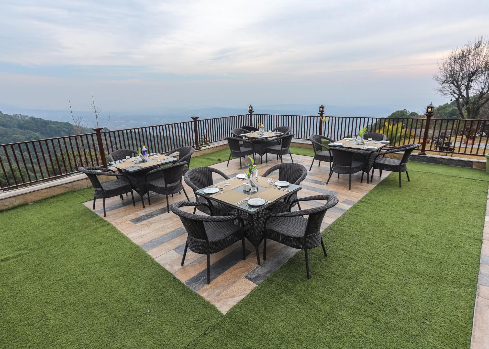 Regenta Resort Exotica Dharamshala On Hilltop エクステリア 写真